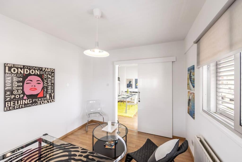 Luxurious Bright & Stylish 2Br With Office In Nicosia Διαμέρισμα Εξωτερικό φωτογραφία