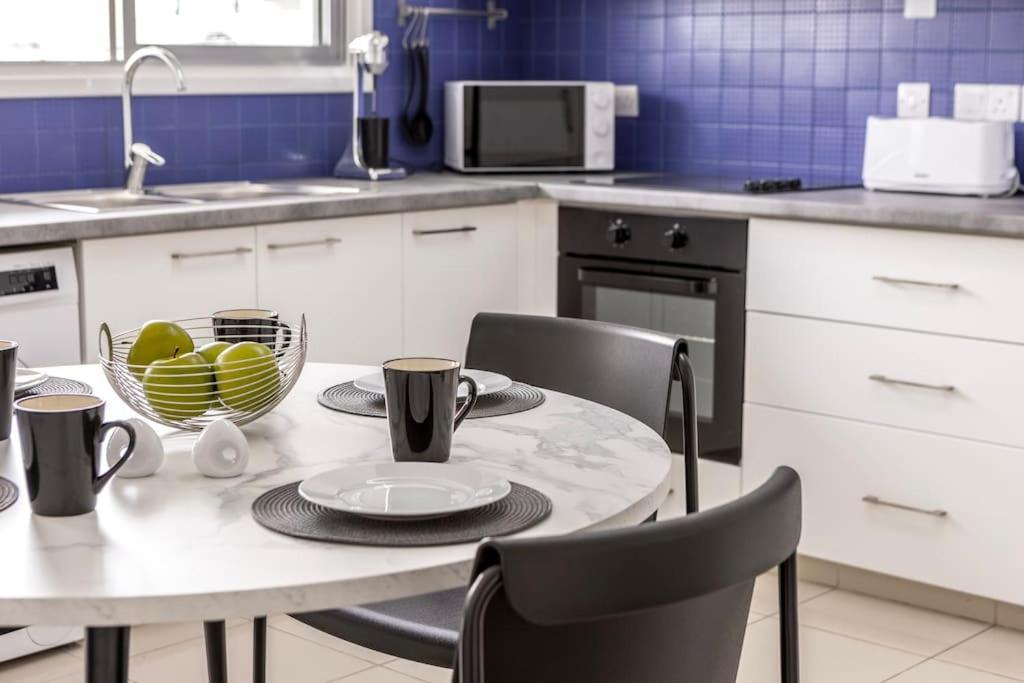 Luxurious Bright & Stylish 2Br With Office In Nicosia Διαμέρισμα Εξωτερικό φωτογραφία