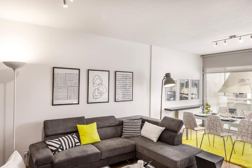 Luxurious Bright & Stylish 2Br With Office In Nicosia Διαμέρισμα Εξωτερικό φωτογραφία