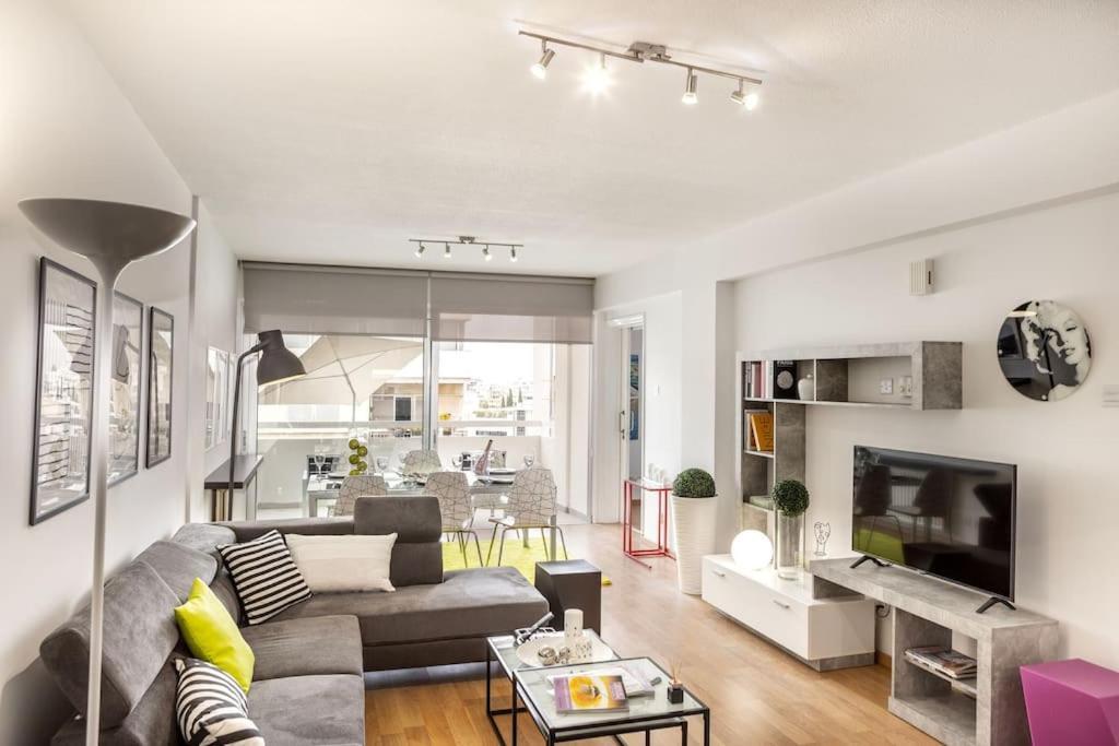 Luxurious Bright & Stylish 2Br With Office In Nicosia Διαμέρισμα Εξωτερικό φωτογραφία